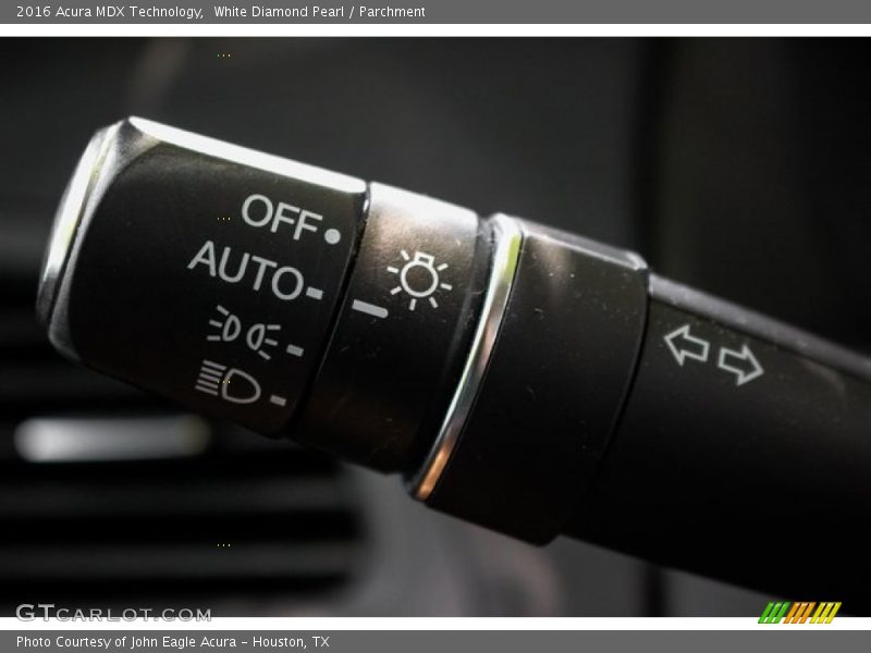 White Diamond Pearl / Parchment 2016 Acura MDX Technology
