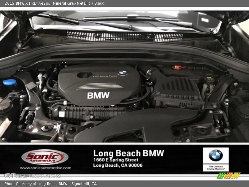 Mineral Grey Metallic / Black 2019 BMW X1 xDrive28i