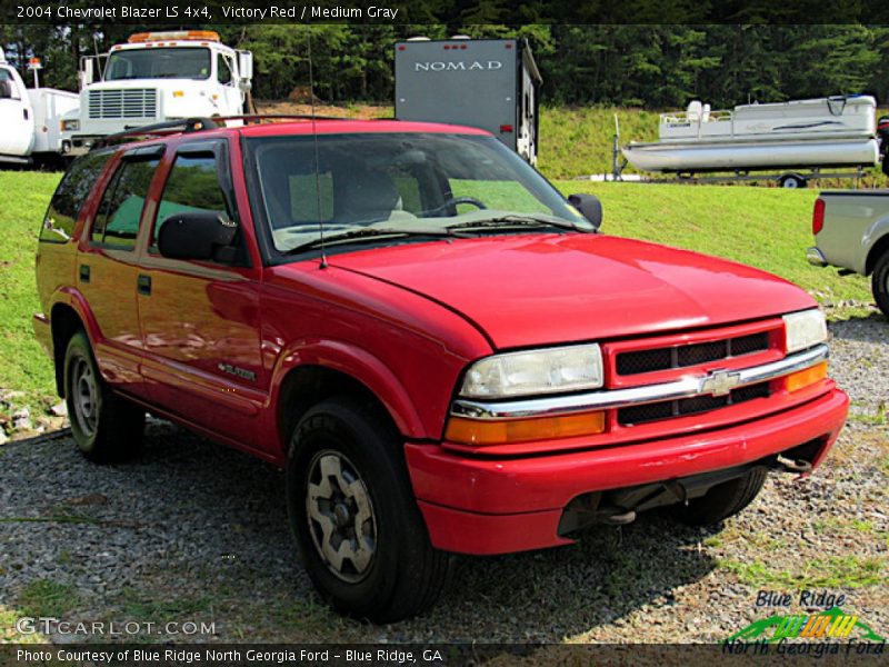 Victory Red / Medium Gray 2004 Chevrolet Blazer LS 4x4