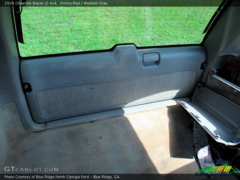 Victory Red / Medium Gray 2004 Chevrolet Blazer LS 4x4