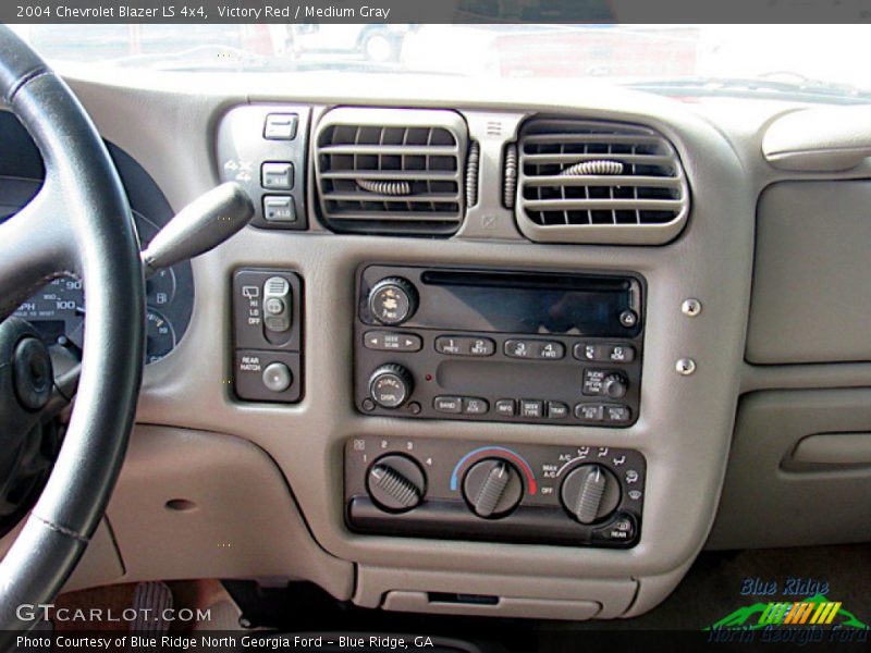 Victory Red / Medium Gray 2004 Chevrolet Blazer LS 4x4