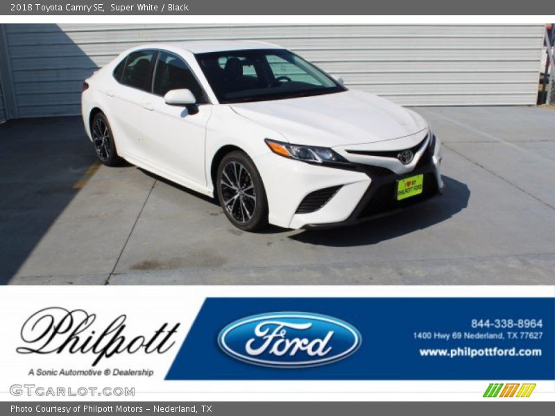 Super White / Black 2018 Toyota Camry SE