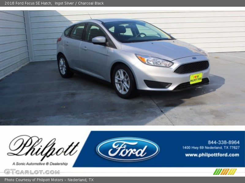 Ingot Silver / Charcoal Black 2018 Ford Focus SE Hatch