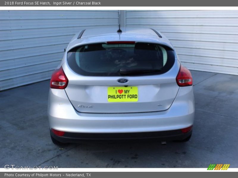Ingot Silver / Charcoal Black 2018 Ford Focus SE Hatch