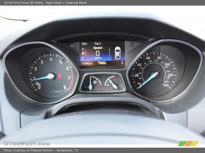 Ingot Silver / Charcoal Black 2018 Ford Focus SE Hatch