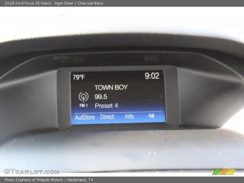 Ingot Silver / Charcoal Black 2018 Ford Focus SE Hatch