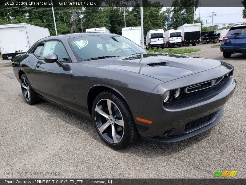 Front 3/4 View of 2019 Challenger SXT