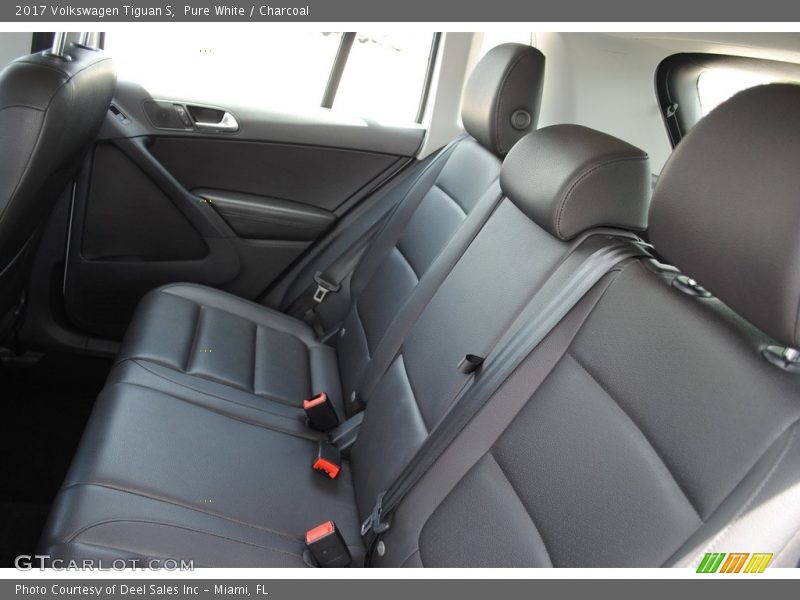 Pure White / Charcoal 2017 Volkswagen Tiguan S