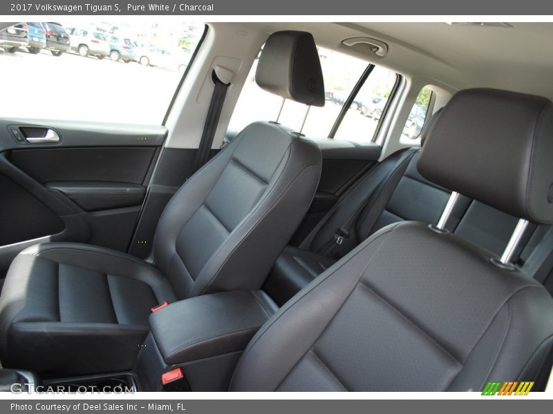Pure White / Charcoal 2017 Volkswagen Tiguan S