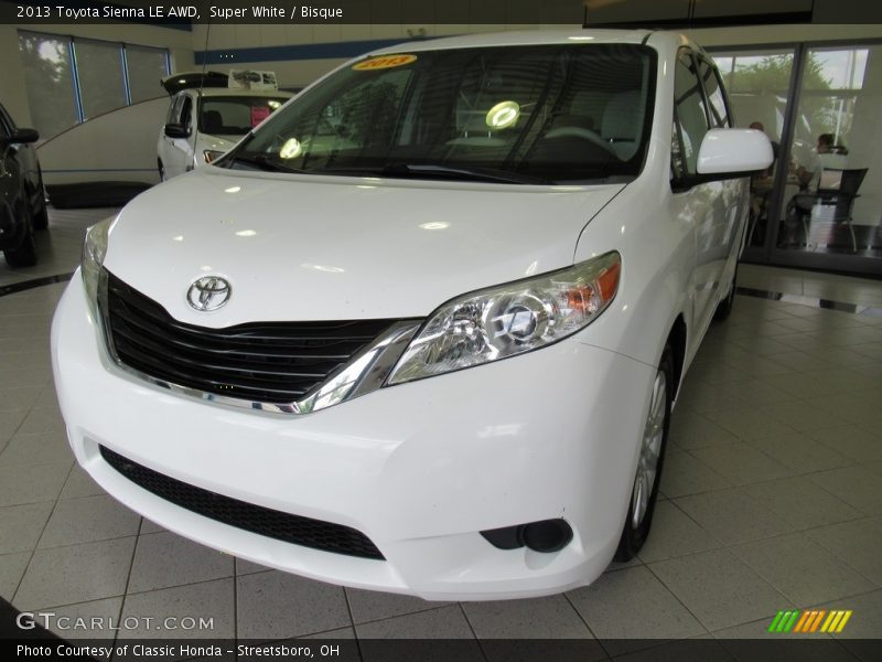 Super White / Bisque 2013 Toyota Sienna LE AWD