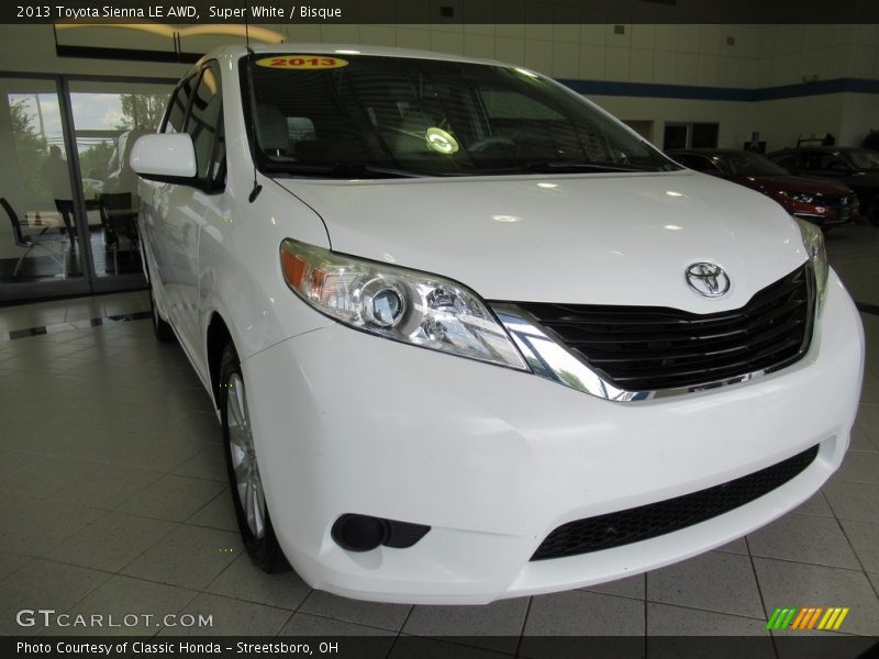 Super White / Bisque 2013 Toyota Sienna LE AWD