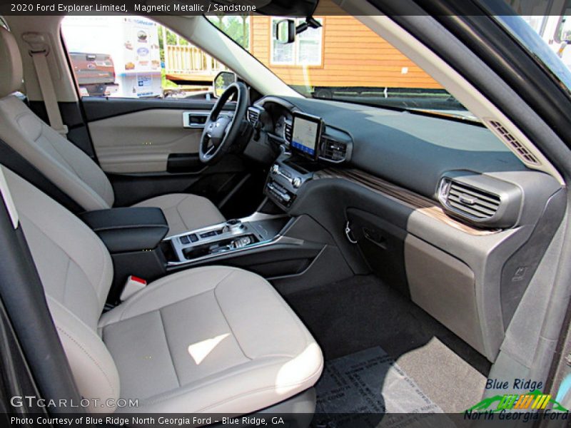 Magnetic Metallic / Sandstone 2020 Ford Explorer Limited
