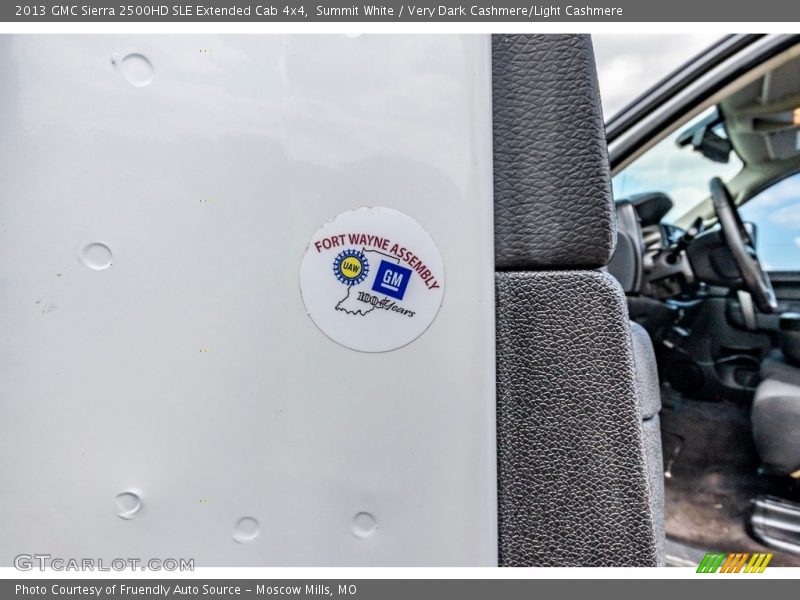 Summit White / Very Dark Cashmere/Light Cashmere 2013 GMC Sierra 2500HD SLE Extended Cab 4x4