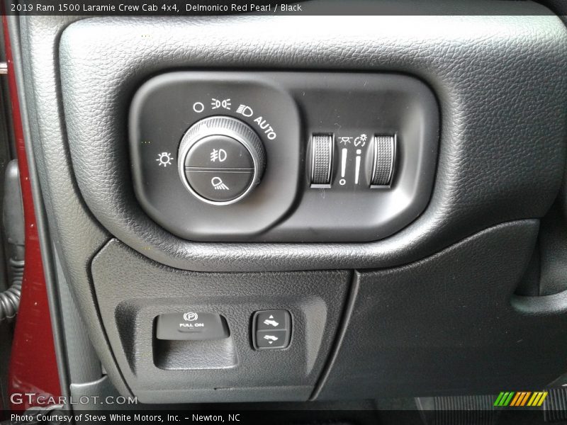 Controls of 2019 1500 Laramie Crew Cab 4x4