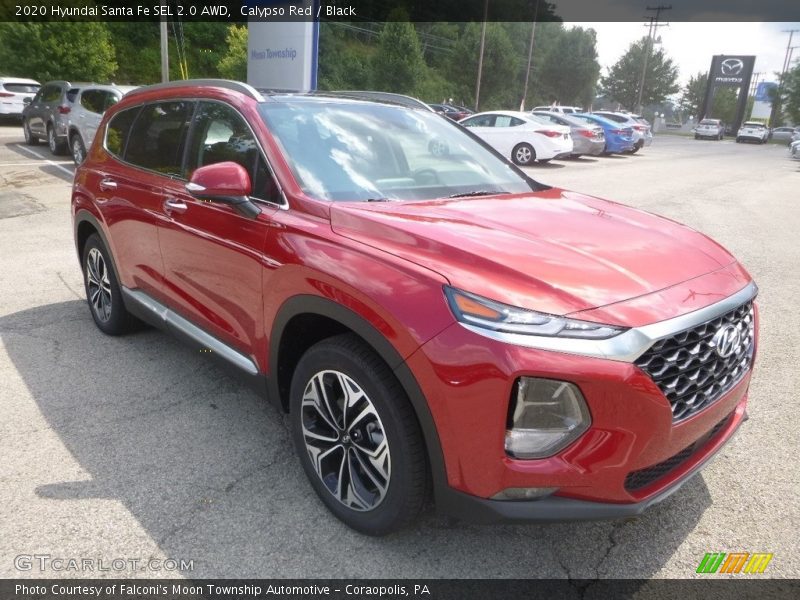 Front 3/4 View of 2020 Santa Fe SEL 2.0 AWD