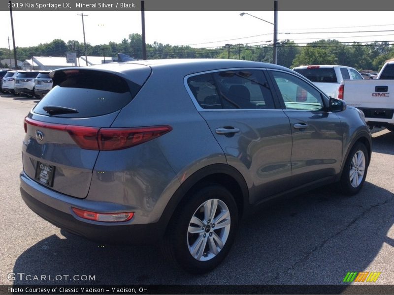 Mineral Silver / Black 2019 Kia Sportage LX