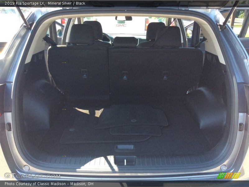 Mineral Silver / Black 2019 Kia Sportage LX