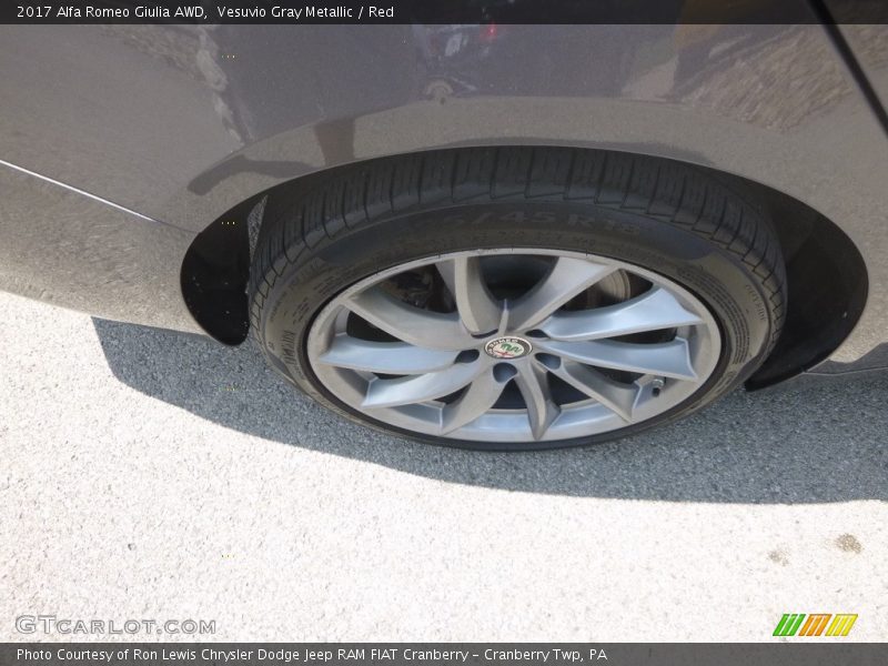 Vesuvio Gray Metallic / Red 2017 Alfa Romeo Giulia AWD