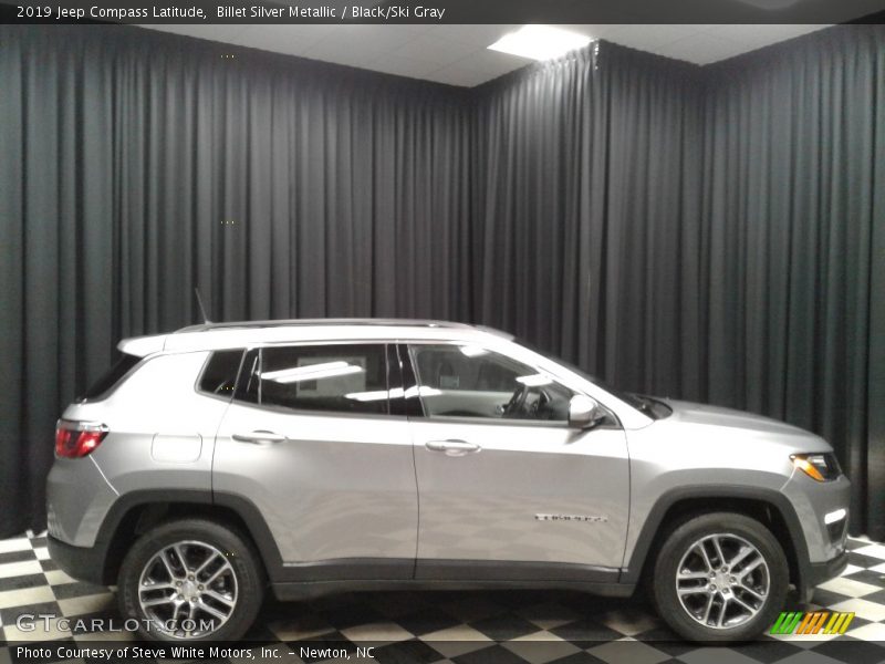 Billet Silver Metallic / Black/Ski Gray 2019 Jeep Compass Latitude