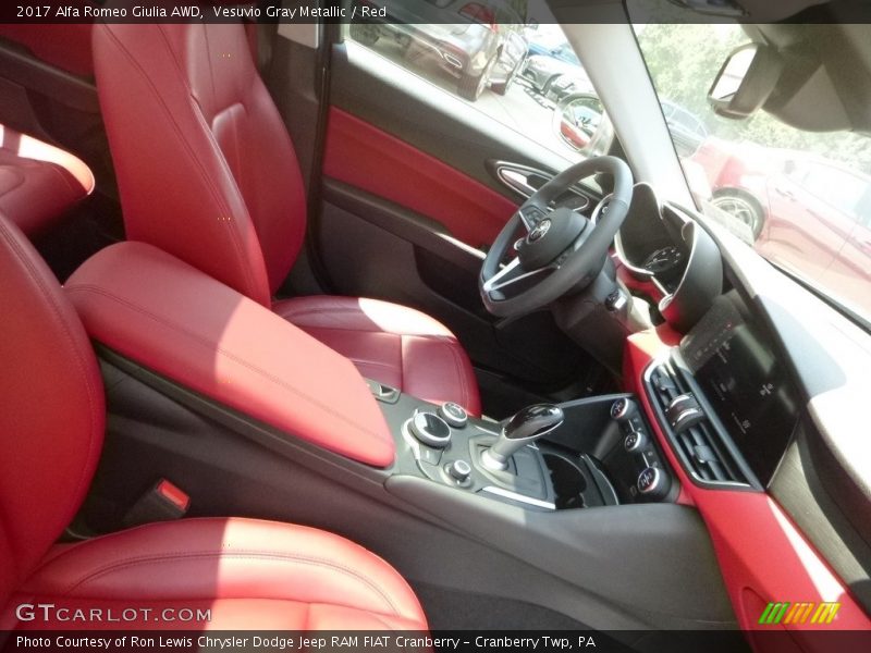 Vesuvio Gray Metallic / Red 2017 Alfa Romeo Giulia AWD