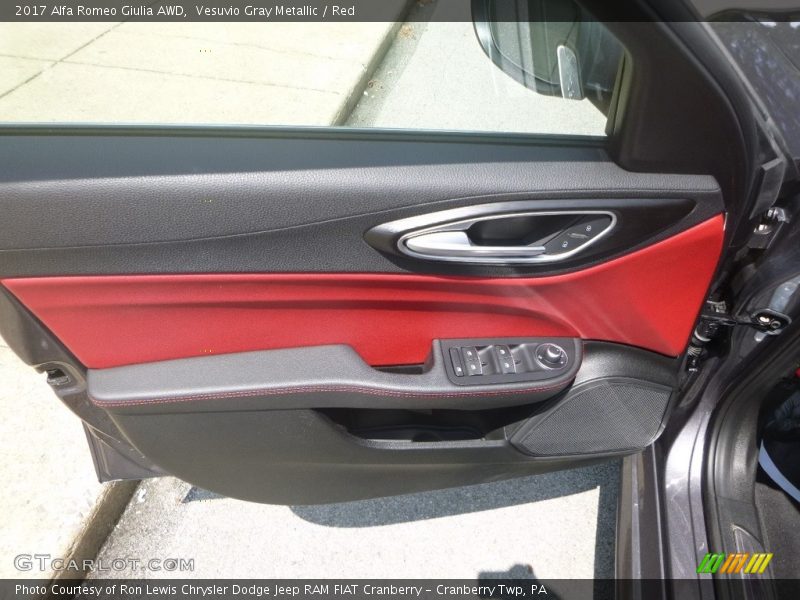 Vesuvio Gray Metallic / Red 2017 Alfa Romeo Giulia AWD