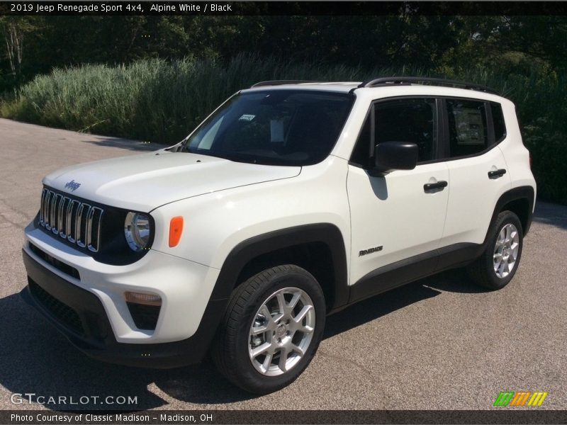 Alpine White / Black 2019 Jeep Renegade Sport 4x4