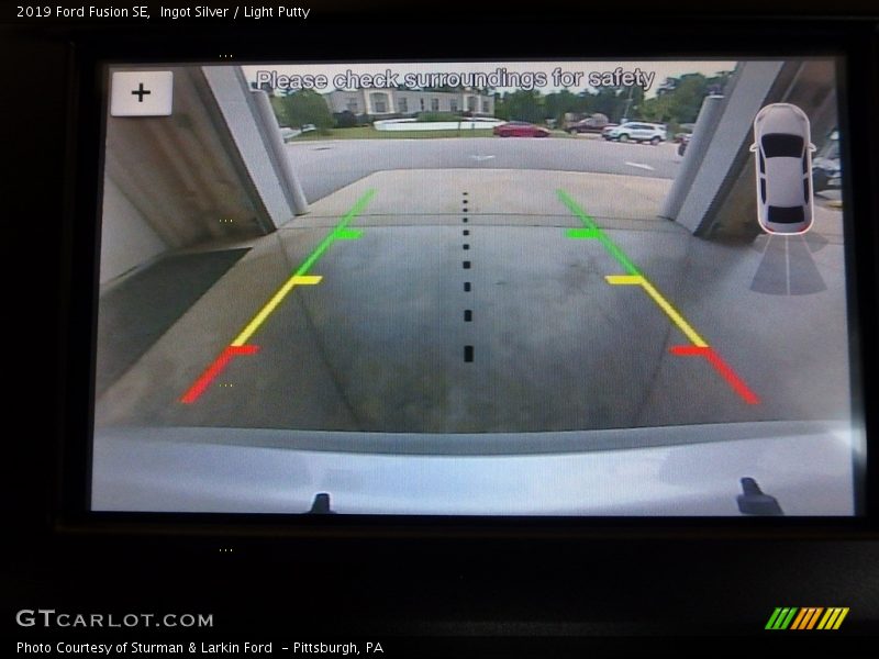 Ingot Silver / Light Putty 2019 Ford Fusion SE