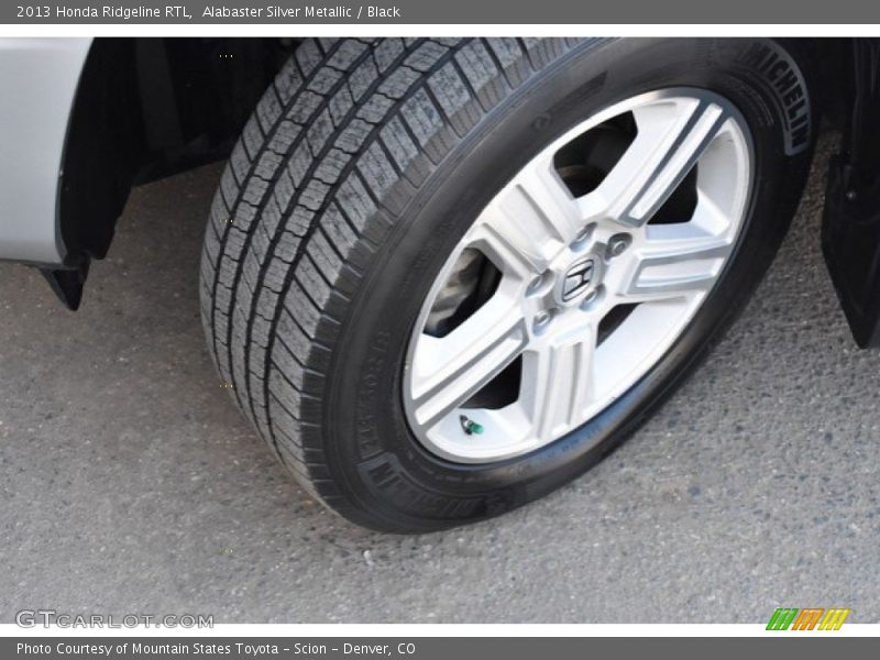 Alabaster Silver Metallic / Black 2013 Honda Ridgeline RTL