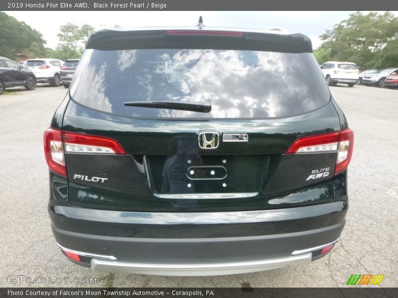 Black Forest Pearl / Beige 2019 Honda Pilot Elite AWD