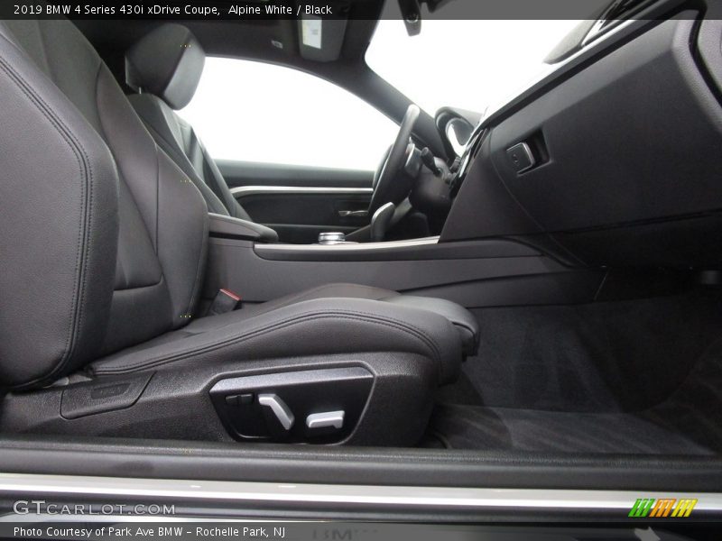 Alpine White / Black 2019 BMW 4 Series 430i xDrive Coupe