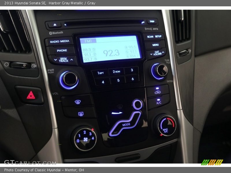 Harbor Gray Metallic / Gray 2013 Hyundai Sonata SE