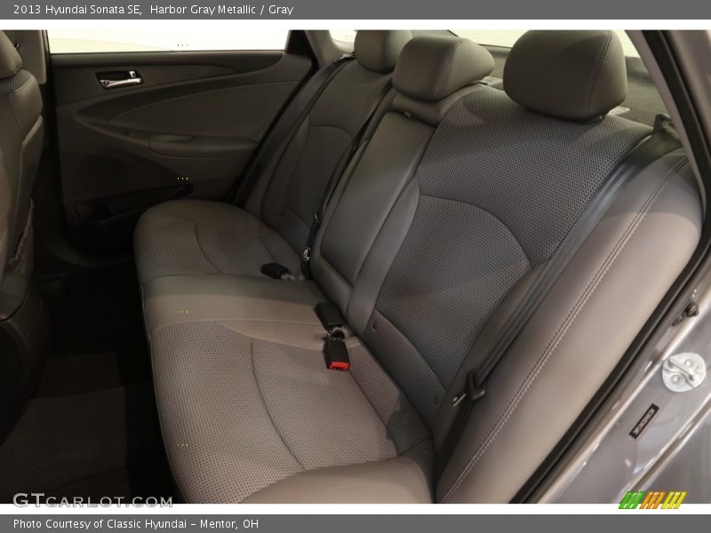 Harbor Gray Metallic / Gray 2013 Hyundai Sonata SE