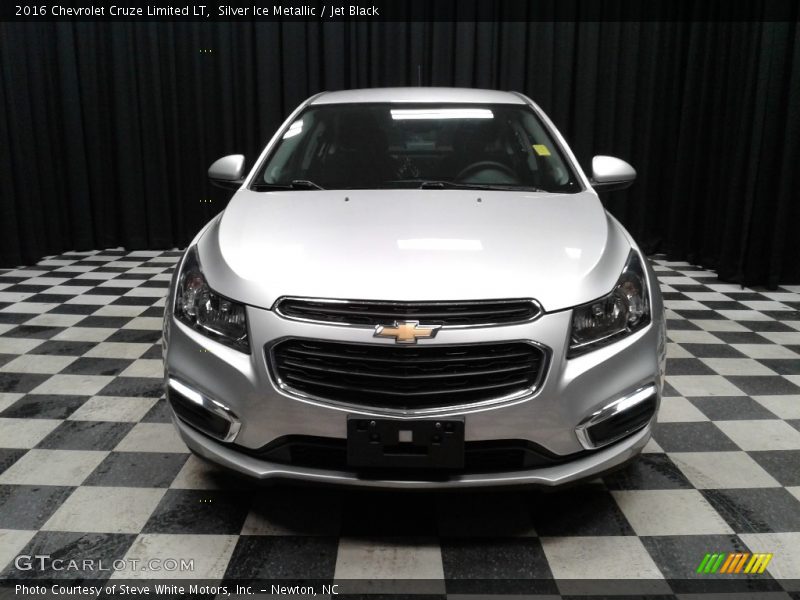 Silver Ice Metallic / Jet Black 2016 Chevrolet Cruze Limited LT