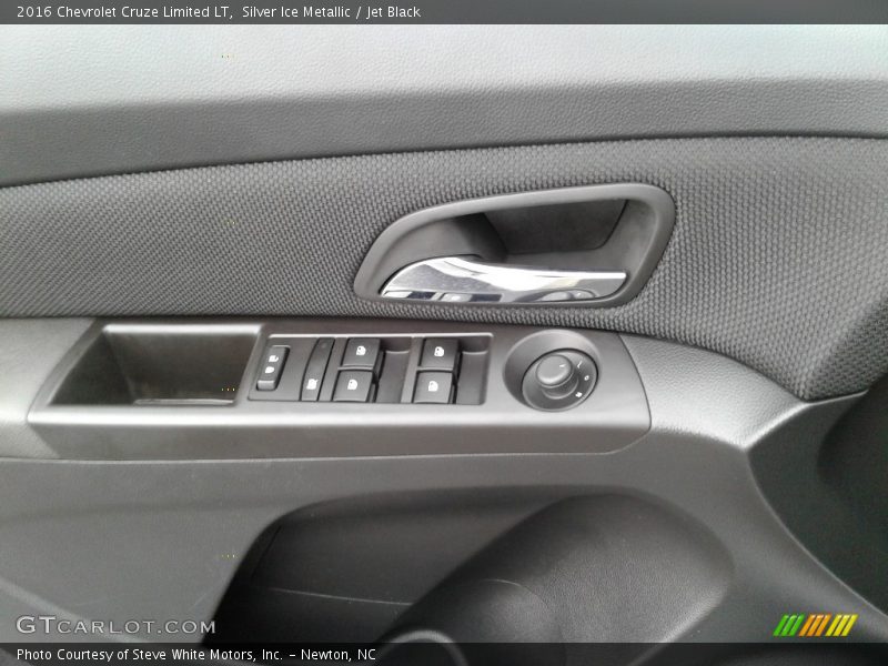 Silver Ice Metallic / Jet Black 2016 Chevrolet Cruze Limited LT