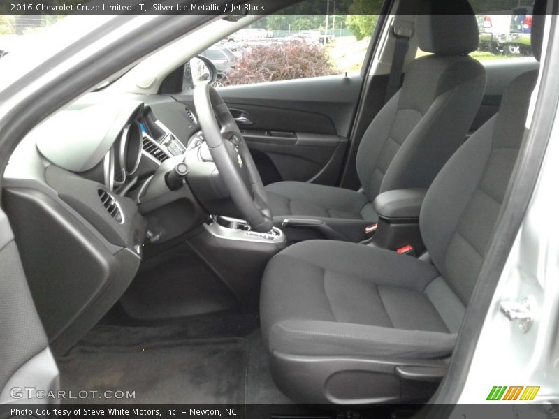 Silver Ice Metallic / Jet Black 2016 Chevrolet Cruze Limited LT