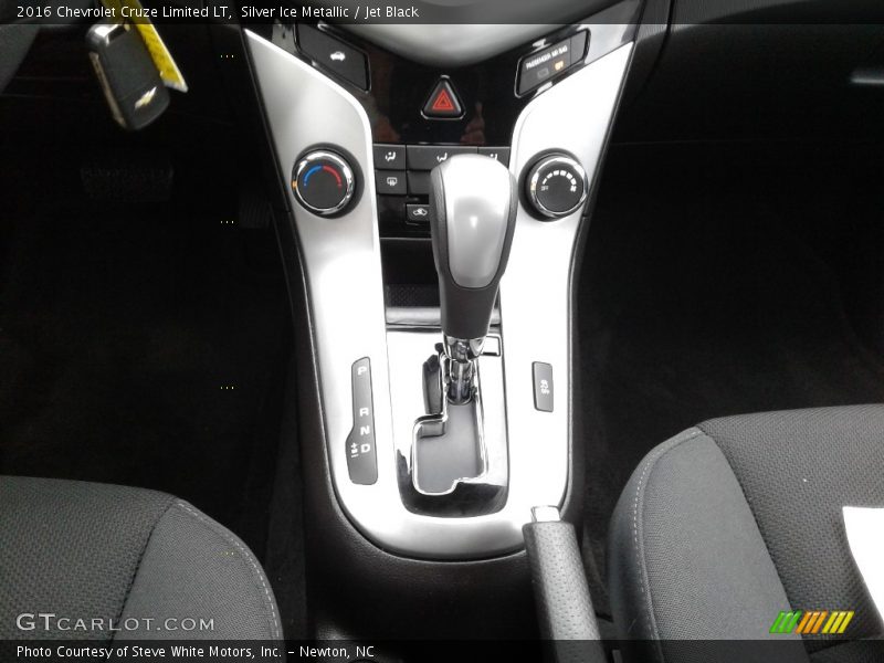 Silver Ice Metallic / Jet Black 2016 Chevrolet Cruze Limited LT