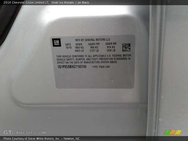 Silver Ice Metallic / Jet Black 2016 Chevrolet Cruze Limited LT