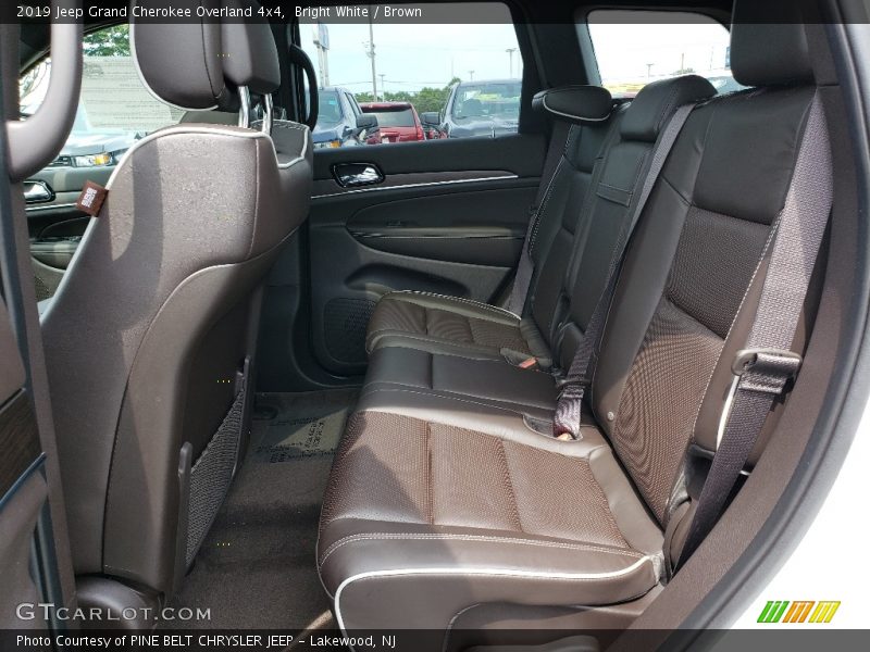 Bright White / Brown 2019 Jeep Grand Cherokee Overland 4x4
