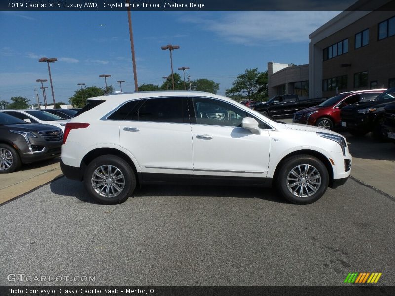 Crystal White Tricoat / Sahara Beige 2019 Cadillac XT5 Luxury AWD