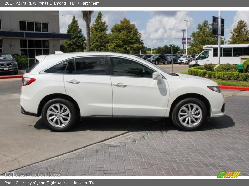 White Diamond Pearl / Parchment 2017 Acura RDX