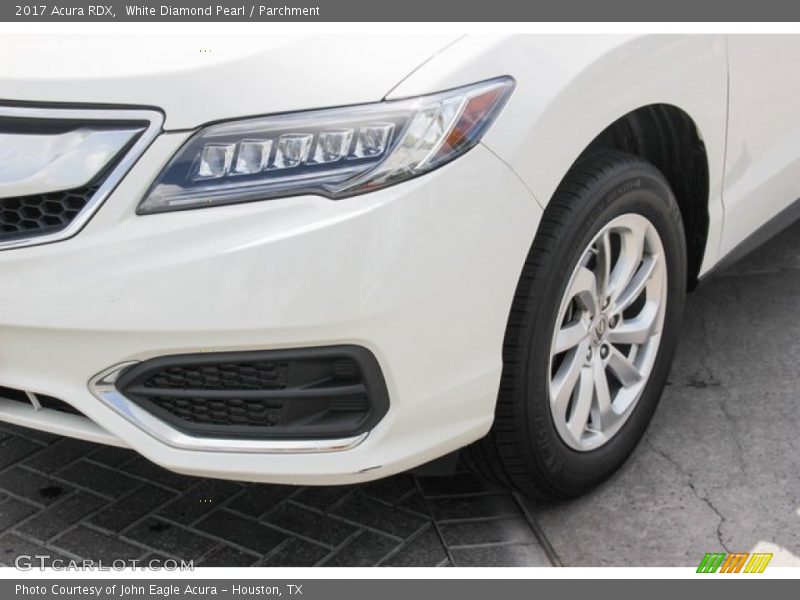 White Diamond Pearl / Parchment 2017 Acura RDX