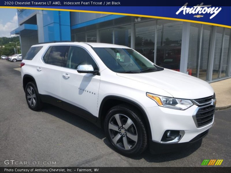 Iridescent Pearl Tricoat / Jet Black 2020 Chevrolet Traverse LT AWD