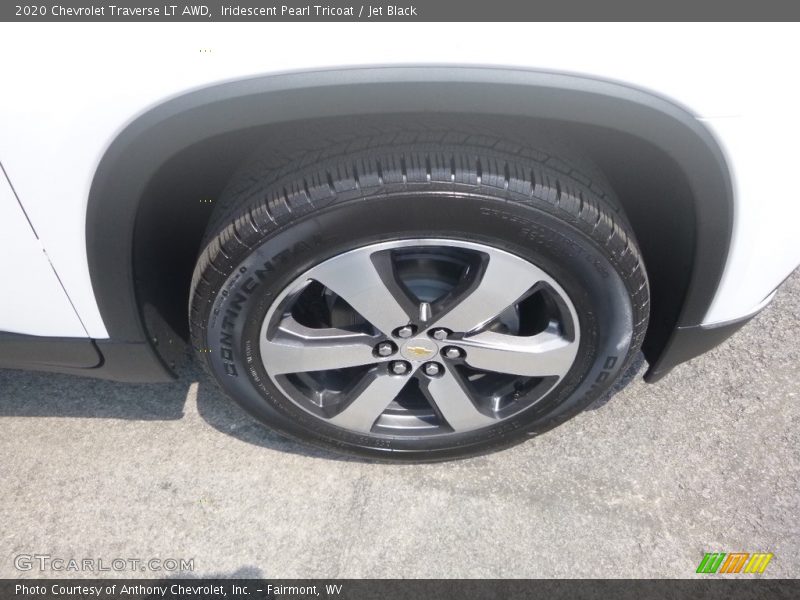 Iridescent Pearl Tricoat / Jet Black 2020 Chevrolet Traverse LT AWD
