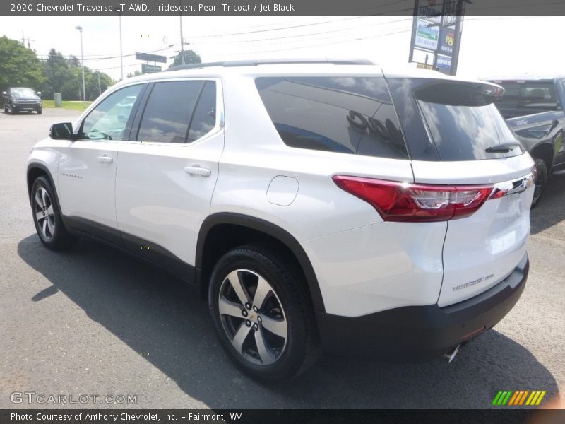 Iridescent Pearl Tricoat / Jet Black 2020 Chevrolet Traverse LT AWD
