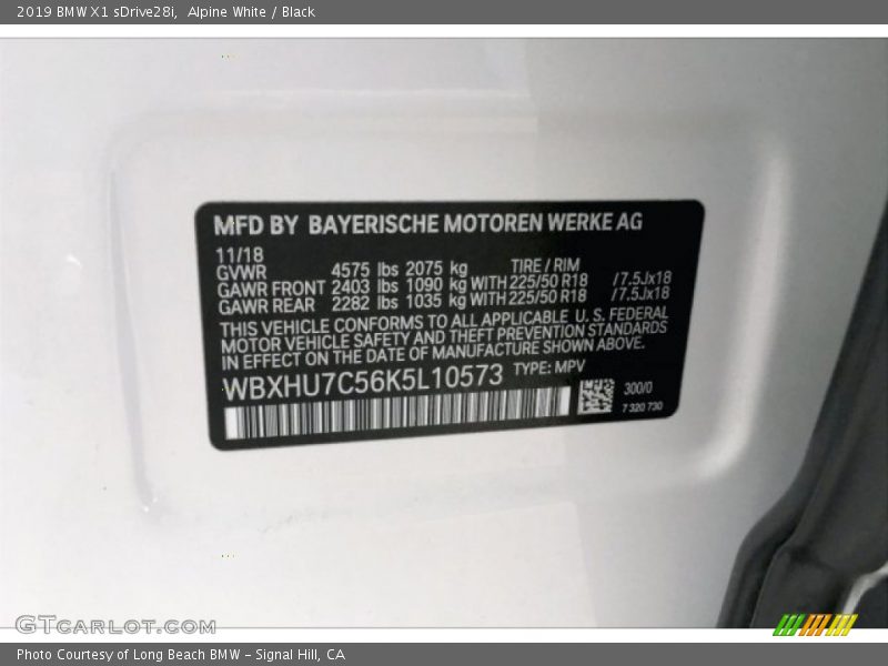 Alpine White / Black 2019 BMW X1 sDrive28i