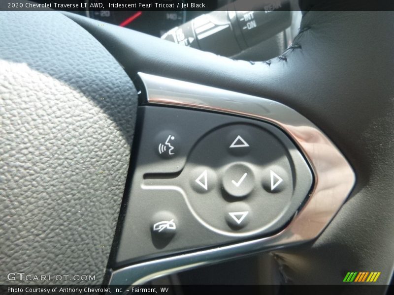 Iridescent Pearl Tricoat / Jet Black 2020 Chevrolet Traverse LT AWD