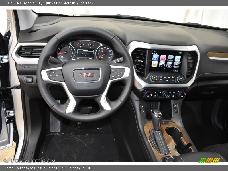 Dashboard of 2019 Acadia SLE