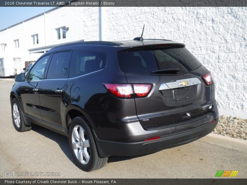 Tungsten Metallic / Ebony 2016 Chevrolet Traverse LT AWD