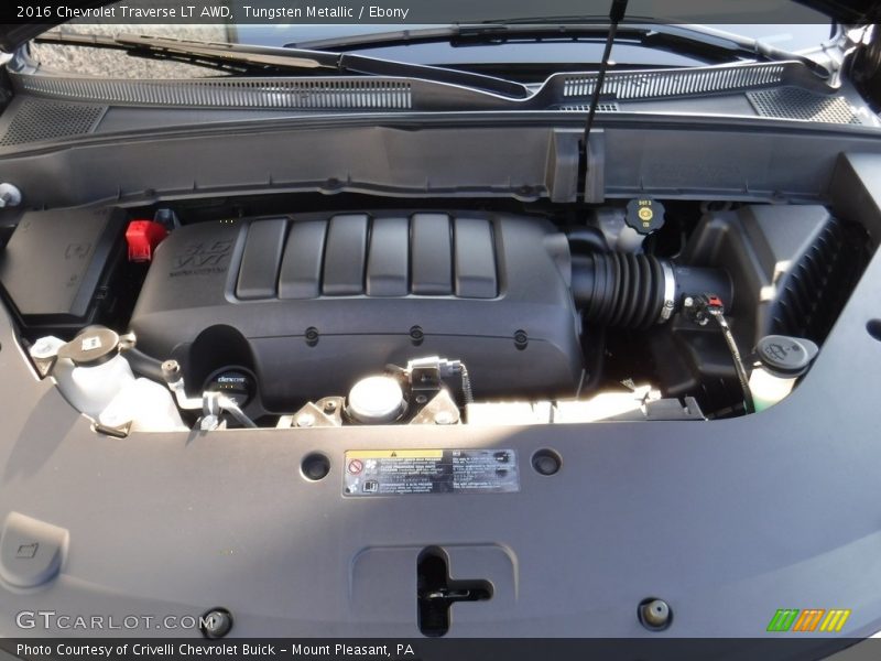 Tungsten Metallic / Ebony 2016 Chevrolet Traverse LT AWD