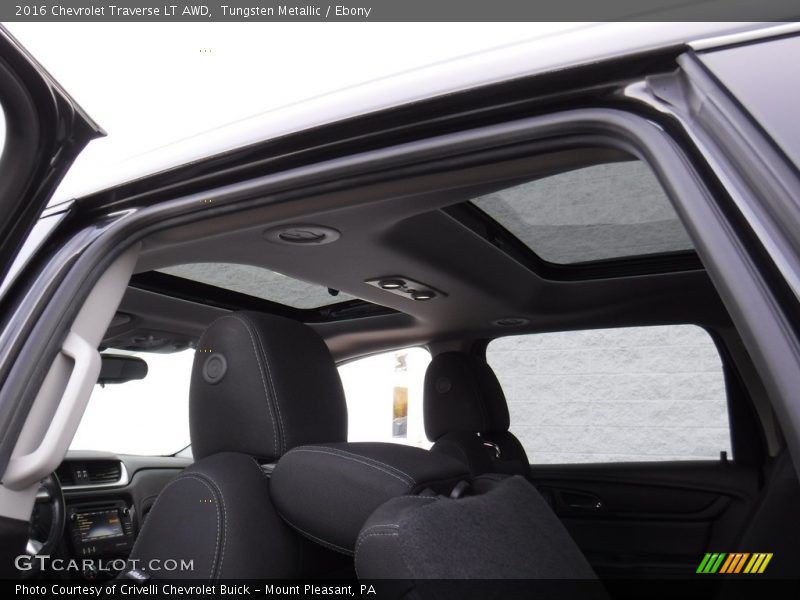 Tungsten Metallic / Ebony 2016 Chevrolet Traverse LT AWD